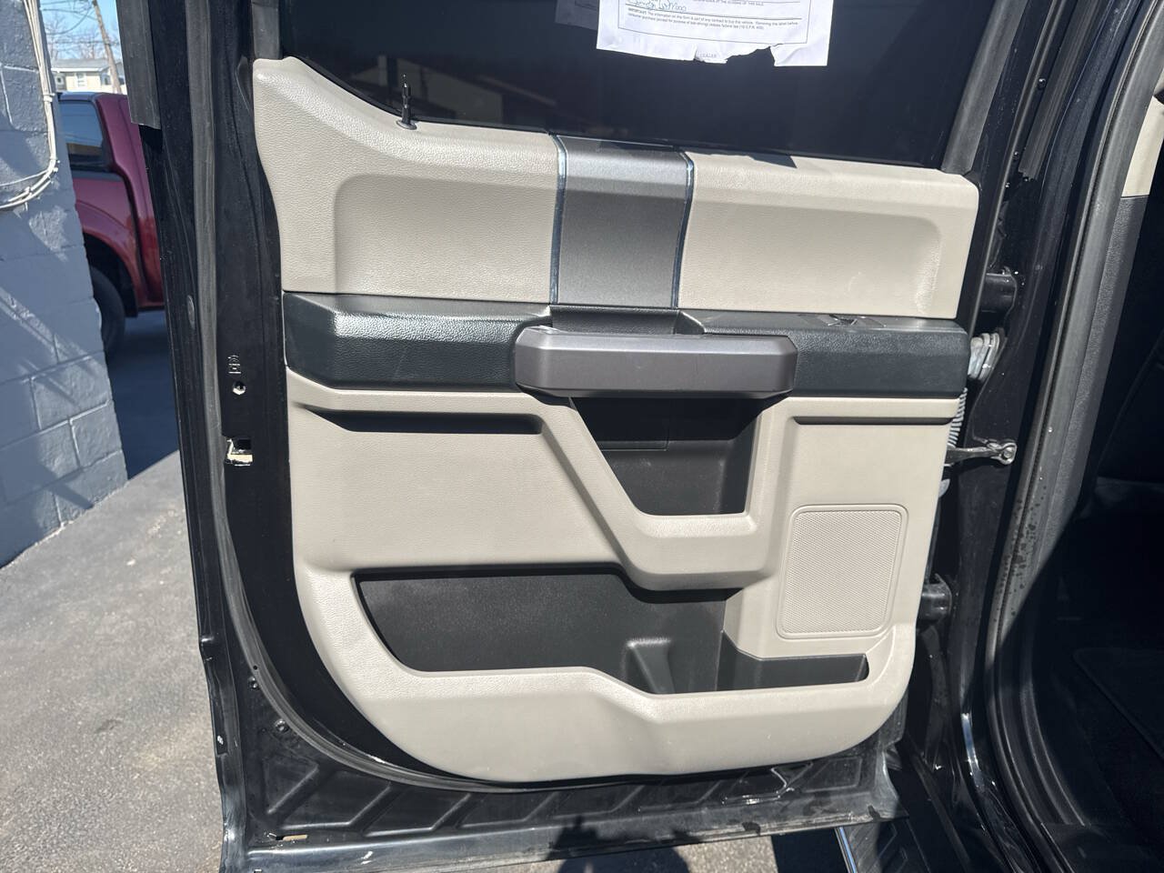 Used 2020 Ford F150 XLT w/ Equipment Group 302A Luxury AWD/4WD image 19