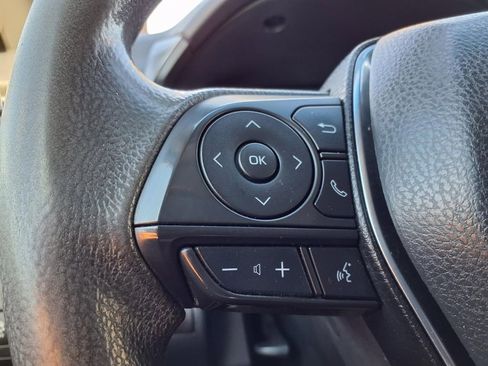 Used 2019 Toyota Camry LE image 30