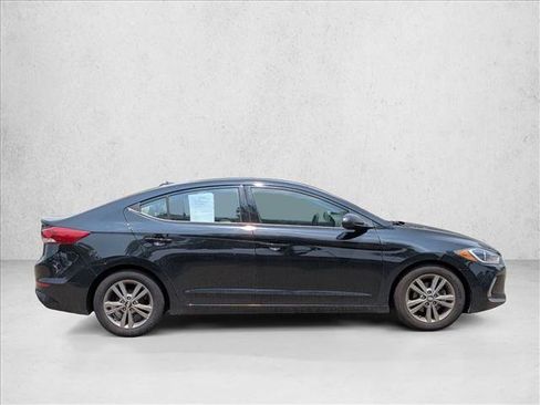 Used 2017 Hyundai Elantra Value Edition FWD image 4