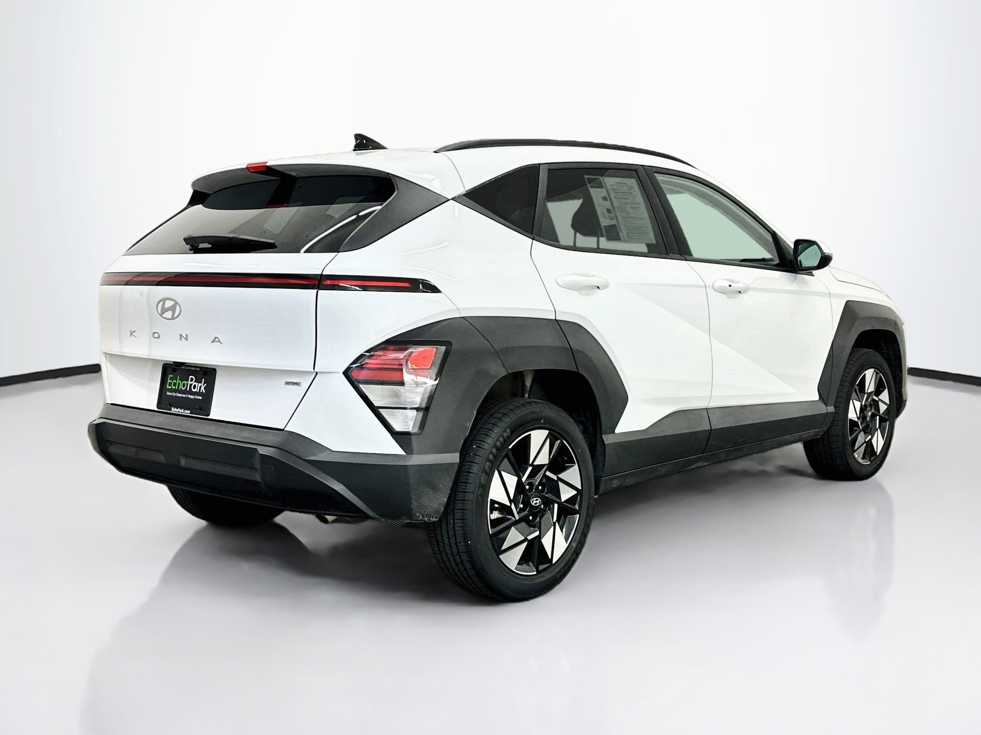 Used 2025 Hyundai Kona SEL AWD/4WD image 9