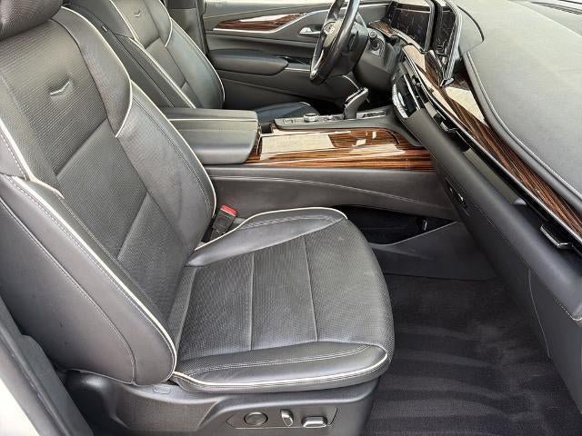 Certified 2022 Cadillac Escalade Premium Luxury AWD/4WD image 13