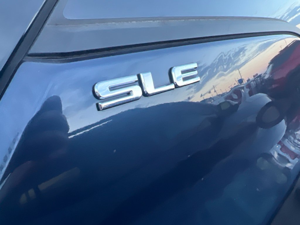 Used 2019 GMC Terrain SLE w/ Driver Convenience Package FWD image 17