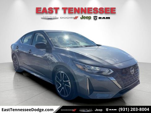 Used 2025 Nissan Sentra SR w/ SR Premium Package image 1