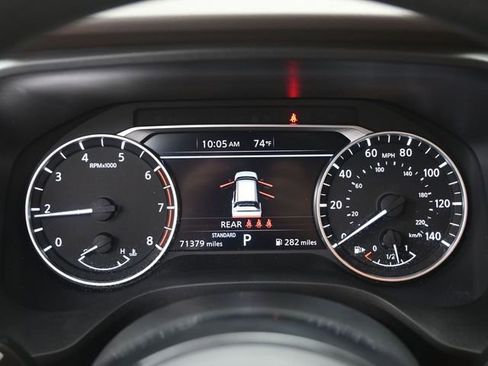 Used 2022 Nissan Rogue SV image 17