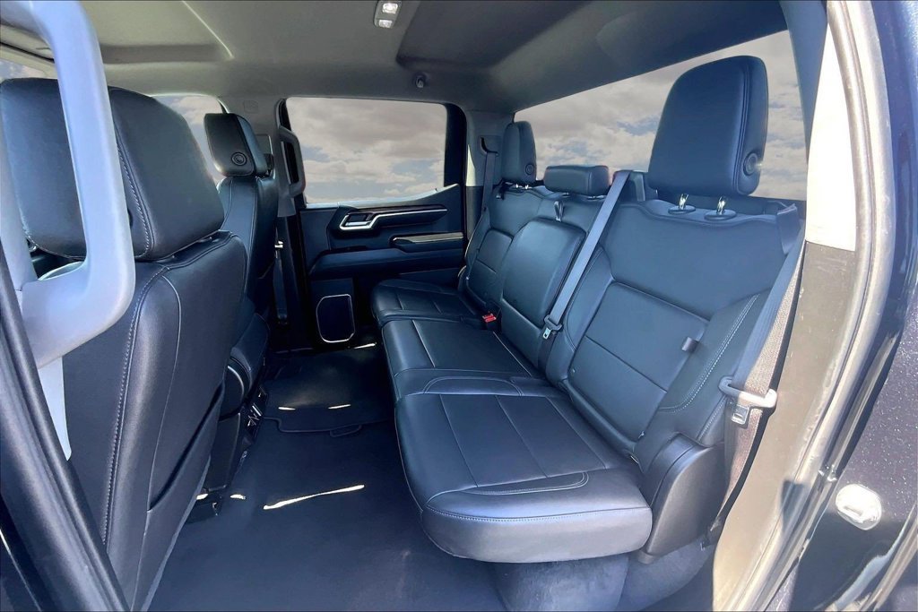 Used 2025 GMC Sierra 1500 SLT RWD image 23