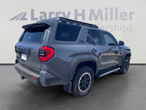 Used 2025 Toyota 4Runner TRD Off-Road AWD/4WD image 5