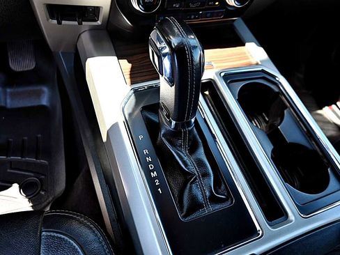 Used 2015 Ford F150 Lariat w/ Equipment Group 502A Luxury AWD/4WD image 31
