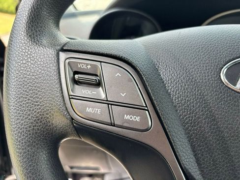 Used 2017 Hyundai Santa Fe Sport FWD image 31