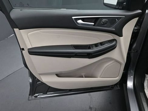 Certified 2024 Ford Edge Titanium AWD/4WD image 19