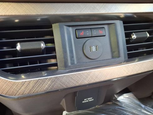 New 2026 Ford F350 4x4 Crew Cab Super Duty image 17