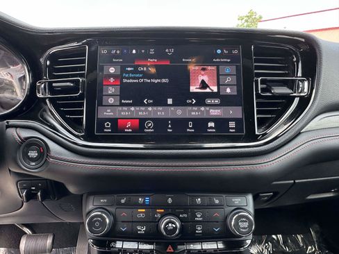 Used 2024 Dodge Durango GT RWD image 23