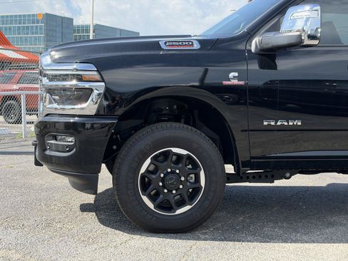Used 2025 RAM 2500 Laramie AWD/4WD image 10