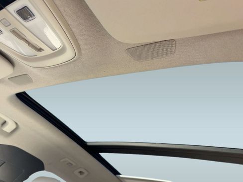 Certified 2024 Volvo XC40 B5 Plus image 14