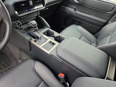 Used 2025 Toyota Land Cruiser AWD/4WD image 25