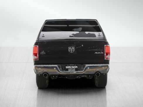 Used 2017 RAM 1500 Laramie w/ Convenience Group AWD/4WD image 4