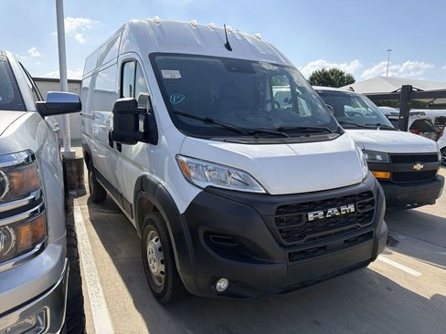 Used 2025 RAM ProMaster 2500 w/ Convenience Group FWD image 1
