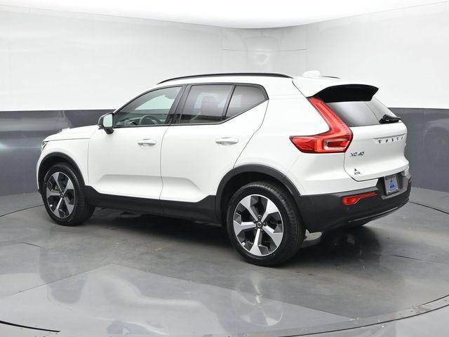 Used 2023 Volvo XC40 B5 Plus w/ Protection Package Premier AWD/4WD image 6