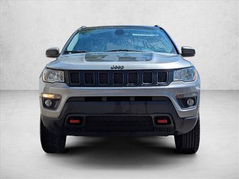 Used 2020 Jeep Compass Trailhawk AWD/4WD image 2
