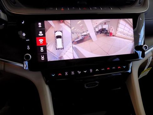 New 2026 Jeep Grand Cherokee Limited w/ Luxury Tech Group II RWD image 19