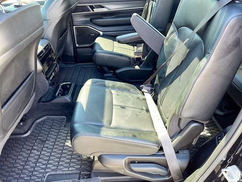 Used 2024 Jeep Wagoneer Series II w/ Premium Group I AWD/4WD image 26
