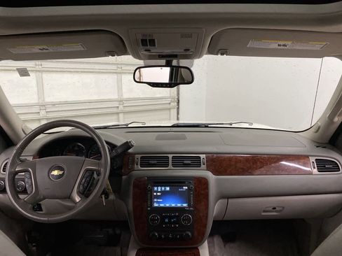 Used 2012 Chevrolet Avalanche LTZ image 13