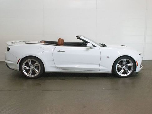 Used 2021 Chevrolet Camaro SS RWD image 3