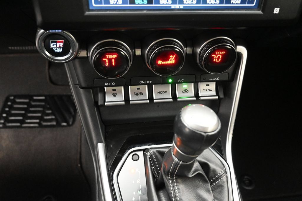 Used 2023 Toyota GR86 RWD image 25