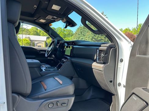 Certified 2025 GMC Sierra 2500 AT4 w/ AT4 Premium Plus Package AWD/4WD image 46