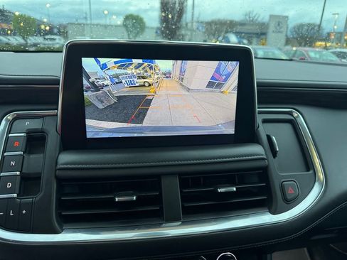 Used 2021 Chevrolet Tahoe LT w/ Rear Media and Nav Package image 17