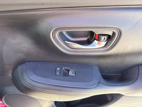 Used 2023 Honda HR-V EX-L image 14