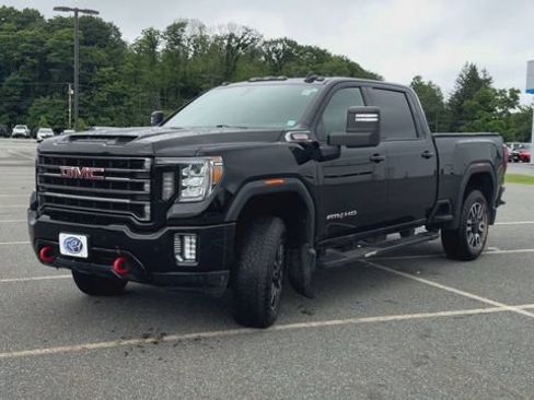 Used 2020 GMC Sierra 2500 AT4 w/ AT4 Premium Package AWD/4WD image 4