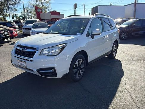 Used 2017 Subaru Forester 2.5i Premium image 1