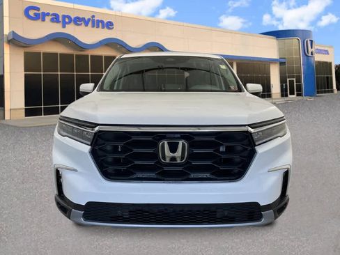 New 2025 Honda Pilot EX-L image 10