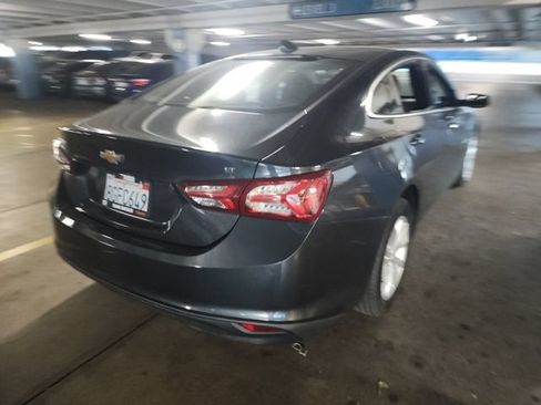 Used 2019 Chevrolet Malibu LT FWD image 2