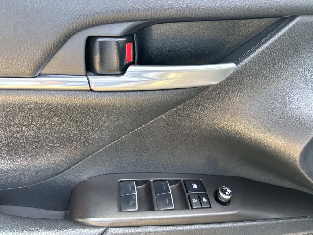 Used 2024 Toyota Camry XSE FWD image 20