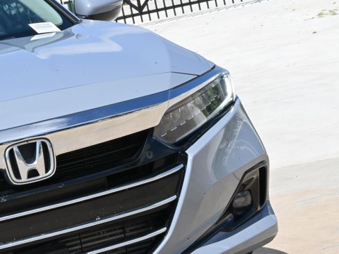 Used 2021 Honda Accord Touring image 10