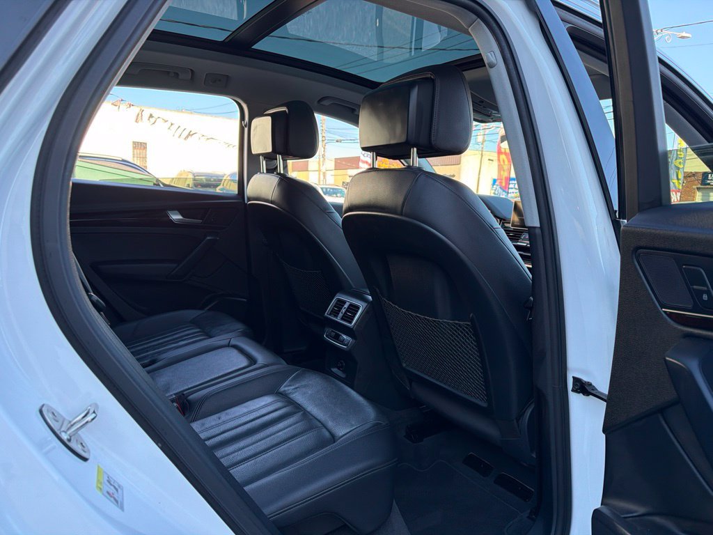 Used 2018 Audi Q5 2.0T Premium Plus w/ Premium Plus Package AWD/4WD image 21