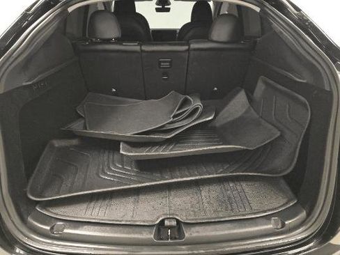 Used 2023 Tesla Model Y Long Range image 9