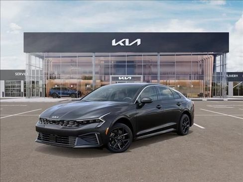 Used 2025 Kia K5 LXS FWD image 1