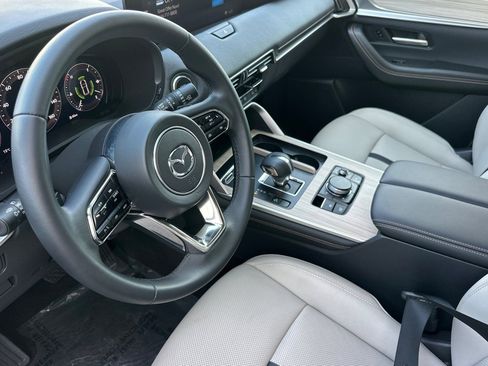 Certified 2025 MAZDA CX-70 3.3 Turbo w/ Premium Package image 10