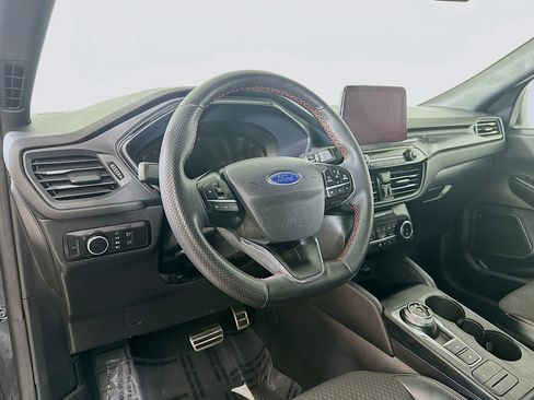 Used 2023 Ford Escape ST-Line image 9