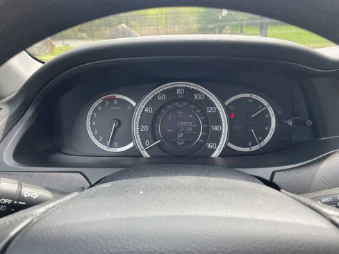 Used 2014 Honda Accord EX image 9