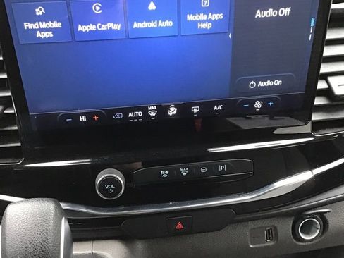 Used 2023 Ford Transit 350 XLT image 12