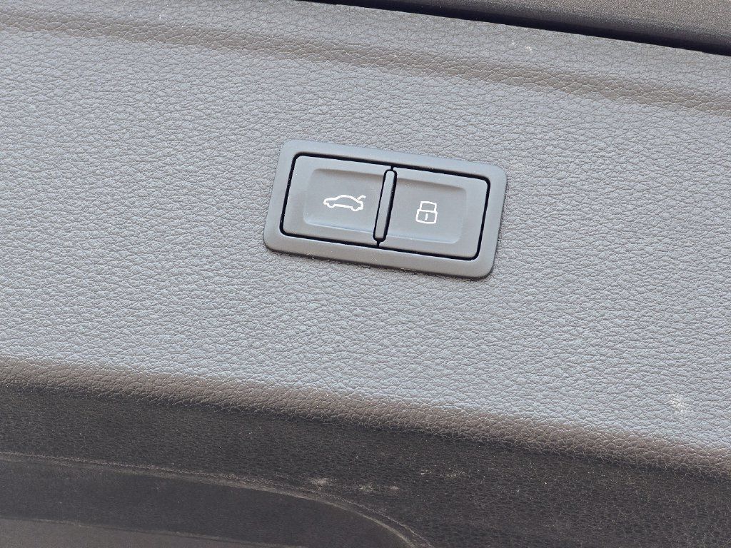 Certified 2023 Audi Q5 2.0T Premium Plus AWD/4WD image 17