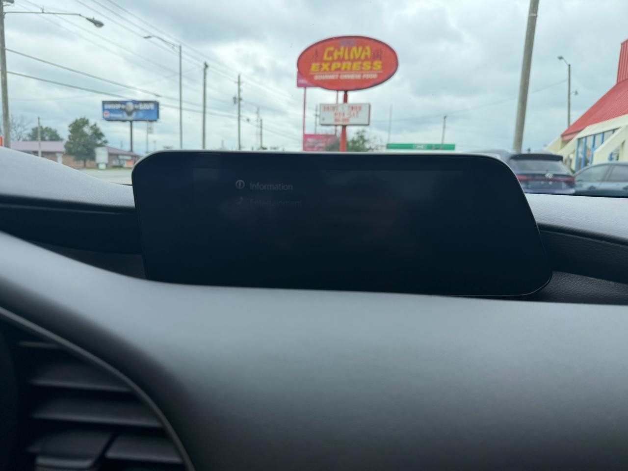 Used 2021 MAZDA MAZDA3 s FWD image 17