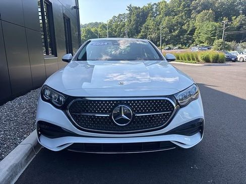 Used 2024 Mercedes-Benz E 350 4MATIC Sedan image 8