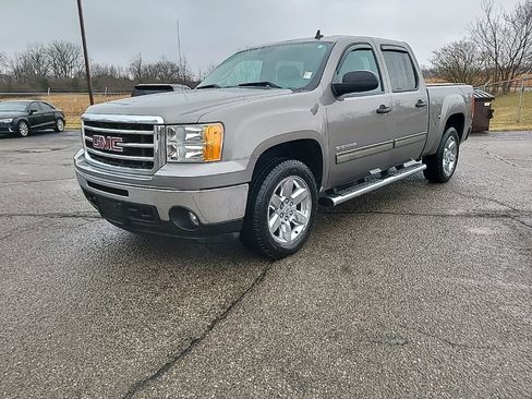 Used 2013 GMC Sierra 1500 SLE w/ Power Tech Package image 2