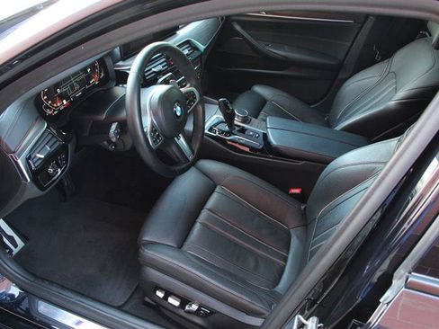 Used 2021 BMW M550i xDrive AWD/4WD image 13