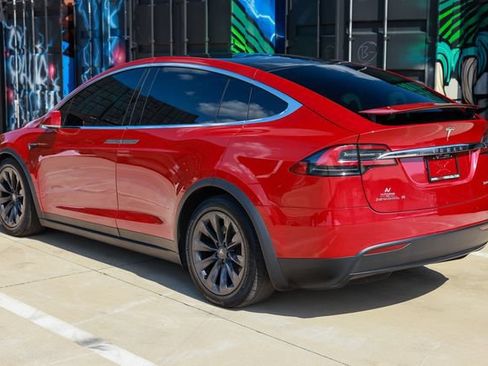 Used 2018 Tesla Model X 100D AWD/4WD image 8