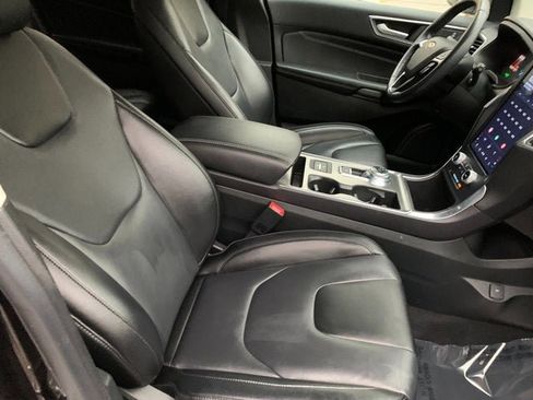 Used 2022 Ford Edge Titanium AWD/4WD image 10